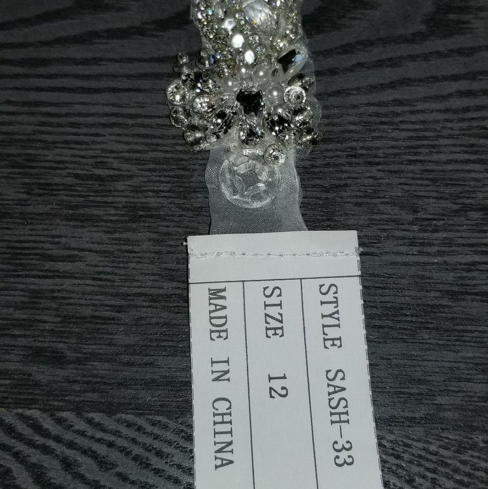 Wedding Dress Belt - Picture 4 of 7